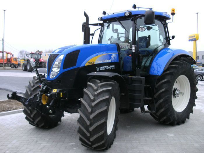 Трактор New Holland